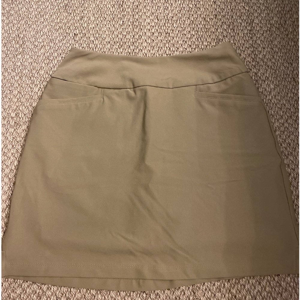BNWT - Women’s Adidas Golf Skort